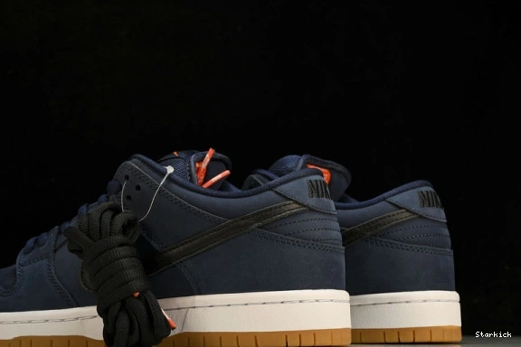 Dunk Black Navy  Gum SB CW7463-401 Nike Low 0226